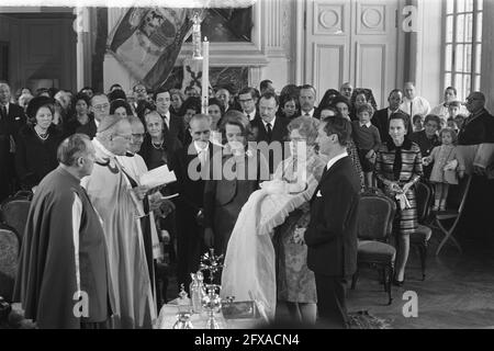 Battesimo del Principe Carlos Xavier Bernardo, figlio della Principessa Irene, al Castello di Lignieres (Francia). Panoramica, 10 febbraio 1970, cerimonie di Natale, panoramiche, I Paesi Bassi, foto agenzia stampa del XX secolo, notizie da ricordare, documentario, fotografia storica 1945-1990, storie visive, Storia umana del XX secolo, che cattura momenti nel tempo Foto Stock