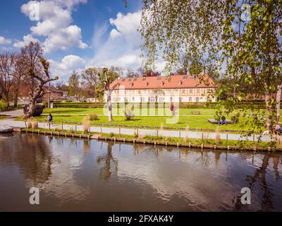 Luebbenau Castello con un'isola nel Spreewald Foto Stock