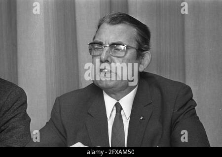 Dr. J. M. Beijerman, ispettore medico della sanità pubblica nel Brabante del Nord (kop), 25 ottobre 1972, Paesi Bassi, foto agenzia stampa del XX secolo, notizie da ricordare, documentario, fotografia storica 1945-1990, storie visive, Storia umana del XX secolo, che cattura momenti nel tempo Foto Stock