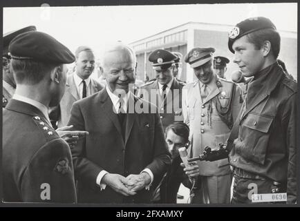 il presidente federale tedesco visita soldati olandesi, 21 luglio 1967, visite, militari, presidenti, Paesi Bassi, foto agenzia stampa del XX secolo, notizie da ricordare, documentario, fotografia storica 1945-1990, storie visive, Storia umana del XX secolo, che cattura momenti nel tempo Foto Stock