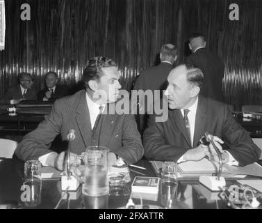 Consiglio dei ministri CEE, riunito a Bruxelles, Biesheuvel e LUN, 26 luglio 1965, ministri, I Paesi Bassi, foto agenzia stampa del XX secolo, notizie da ricordare, documentario, fotografia storica 1945-1990, storie visive, Storia umana del XX secolo, che cattura momenti nel tempo Foto Stock