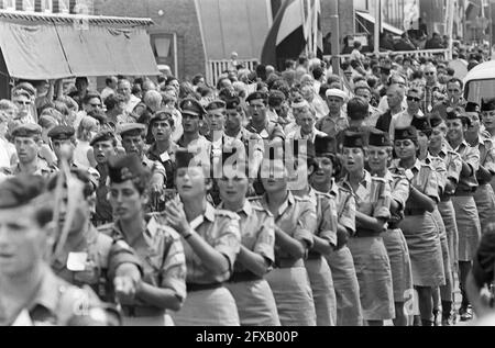 Primo giorno delle Marche di Nijmegen. Militare israeliana, 25 luglio 1967, MILITARE, VIERDAAGSE, Paesi Bassi, foto agenzia stampa del xx secolo, notizie da ricordare, documentario, fotografia storica 1945-1990, storie visive, Storia umana del XX secolo, che cattura momenti nel tempo Foto Stock