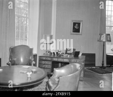 Interno del Castello di Drakensteyn . Lo studio, 2 aprile 1963, Interior, Paesi Bassi, foto agenzia stampa del xx secolo, notizie da ricordare, documentario, fotografia storica 1945-1990, storie visive, Storia umana del XX secolo, che cattura momenti nel tempo Foto Stock