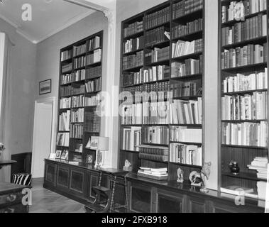 Interno del Castello di Drakensteyn . La biblioteca nello studio, 2 aprile 1963, interno, biblioteche, I Paesi Bassi, foto agenzia stampa del XX secolo, notizie da ricordare, documentario, fotografia storica 1945-1990, storie visive, Storia umana del XX secolo, che cattura momenti nel tempo Foto Stock