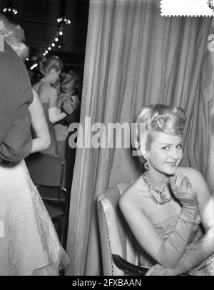 Concorso internazionale di Dressing per De Gouden Tulp a Bellevue ad Amsterdam, 13 aprile 1959, Paesi Bassi, foto agenzia stampa del XX secolo, notizie da ricordare, documentario, fotografia storica 1945-1990, storie visive, Storia umana del XX secolo, che cattura momenti nel tempo Foto Stock