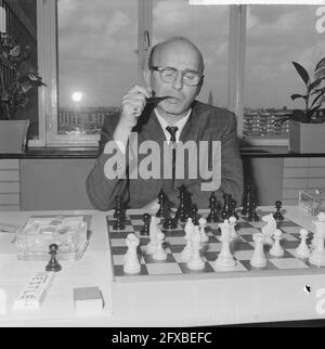 Torneo di scacchi Interzone nel GAK, Reshevsky, 8 giugno 1964, SCUOTENDO TURNOES, I Paesi Bassi, foto agenzia stampa del XX secolo, notizie da ricordare, documentario, fotografia storica 1945-1990, storie visive, Storia umana del XX secolo, che cattura momenti nel tempo Foto Stock