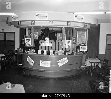 Concorso nazionale di parrucchieri Amsterdam, modelli giovanili, 28 novembre 1954, MODELLI, I Paesi Bassi, foto agenzia stampa del XX secolo, notizie da ricordare, documentario, fotografia storica 1945-1990, storie visive, Storia umana del XX secolo, che cattura momenti nel tempo Foto Stock