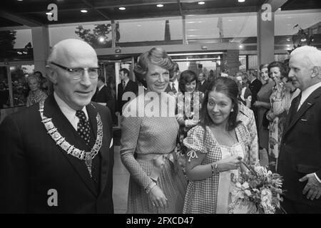 Celebrazione Nazionale del Giubileo d'Argento della Regina Juliana al Centro Congressi RAI, Sindaco Samkalden e Principessa Christina, 4 settembre 1973, celebrazioni, sindaci, Anniversari, principesse, Paesi Bassi, foto agenzia stampa del XX secolo, notizie da ricordare, documentario, fotografia storica 1945-1990, storie visive, Storia umana del XX secolo, che cattura momenti nel tempo Foto Stock