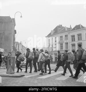 Pax Christi ha iniziato, circa 3000 partecipanti a Den Bosch, partecipanti al via, 2 aprile 1964, partecipanti, Paesi Bassi, foto agenzia stampa del xx secolo, notizie da ricordare, documentario, fotografia storica 1945-1990, storie visive, Storia umana del XX secolo, che cattura momenti nel tempo Foto Stock