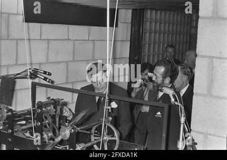 Prince Claus apre la nuova sede centrale Centraal Beheer ad Apeldoorn, 1 novembre 1972, sedi centrali, aperture, princes, Paesi Bassi, foto agenzia stampa del XX secolo, notizie da ricordare, documentario, fotografia storica 1945-1990, storie visive, Storia umana del XX secolo, che cattura momenti nel tempo Foto Stock
