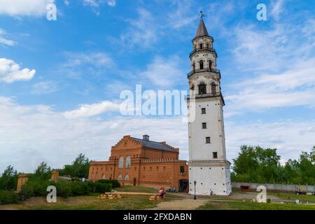 Nevyanskaya Torre Pendente, un monumento storico del 18 ° secolo. Foto Stock