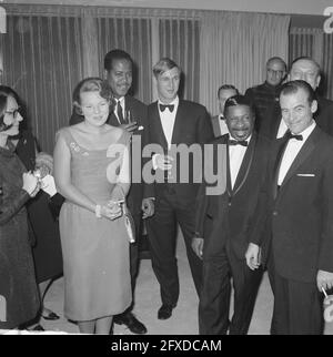 Soiree de Bonne Volonte 1963 all'Hilton Hotel di Amsterdam, 8 novembre 1963, Paesi Bassi, foto agenzia stampa del XX secolo, notizie da ricordare, documentario, fotografia storica 1945-1990, storie visive, Storia umana del XX secolo, che cattura momenti nel tempo Foto Stock