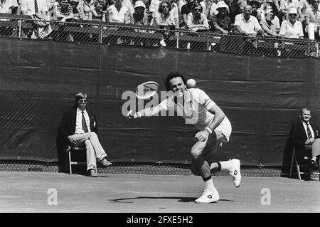 Taroczy in azione contro Sanders, 26 luglio 1979, sport, tennis, Tornei, Paesi Bassi, foto agenzia stampa del XX secolo, notizie da ricordare, documentario, fotografia storica 1945-1990, storie visive, Storia umana del XX secolo, che cattura momenti nel tempo Foto Stock