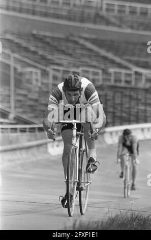 Allenamento Campionato Olandese Ciclismo allo Stadio Olimpico . Tiemen Groen, 26 luglio 1967, ciclismo su pista, sport, I Paesi Bassi, foto agenzia stampa del XX secolo, notizie da ricordare, documentario, fotografia storica 1945-1990, storie visive, Storia umana del XX secolo, che cattura momenti nel tempo Foto Stock