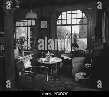 Scuola orticola Huize te Lande Rijswijk, 1 aprile 1946, alberi, ragazze, Educazione, orticoltura, Paesi Bassi, foto agenzia stampa del XX secolo, notizie da ricordare, documentario, fotografia storica 1945-1990, storie visive, Storia umana del XX secolo, che cattura momenti nel tempo Foto Stock