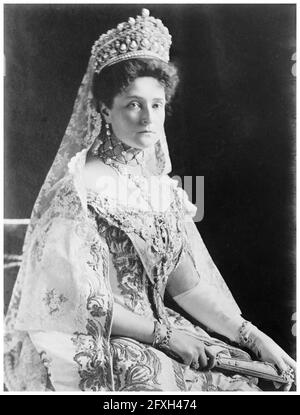 Alexandra Feodorovna (1872-1918), imperatrice Consort di Russia (1894-1917), moglie di Nicola II di Russia, ritratto di Federico Boasson e Fritz Eggler, 1908 Foto Stock