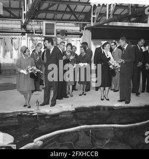 Coppia reale della Thailandia che visita Water Cycle Laboratory a Delft, 25 ottobre 1960, coppie reali, Paesi Bassi, foto agenzia stampa del xx secolo, notizie da ricordare, documentario, fotografia storica 1945-1990, storie visive, Storia umana del XX secolo, che cattura momenti nel tempo Foto Stock