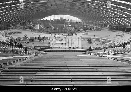 Evento ciclistico di sei giorni nella RAI, panoramica della pista ciclabile, 9 dicembre 1966, panoramiche, gare ciclistiche, I Paesi Bassi, foto agenzia stampa del XX secolo, notizie da ricordare, documentario, fotografia storica 1945-1990, storie visive, Storia umana del XX secolo, che cattura momenti nel tempo Foto Stock