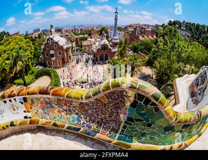 Parc Guell, famoso parco progettato da Antoni Gaudi, patrimonio dell'umanità dell'UNESCO, Barcellona, Catalogna, Spagna, Europa Foto Stock