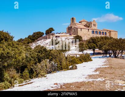 Monestir de Sant Llorenc del Munt, monastero benedettino in cima alla Mola, Matadepera, Catalogna, Spagna, Europa Foto Stock