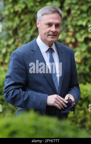 MLA Paul Frew arriva per la riunione del DUP per ratificare Edwin Poots come nuovo leader del partito al Ramada Hotel a Belfast. Data immagine: Giovedì 27 maggio 2021. Foto Stock