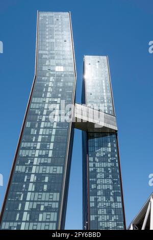 Gli edifici in rame americano sono una coppia di grattacieli residenziali di lusso a New York City, Stati Uniti Foto Stock