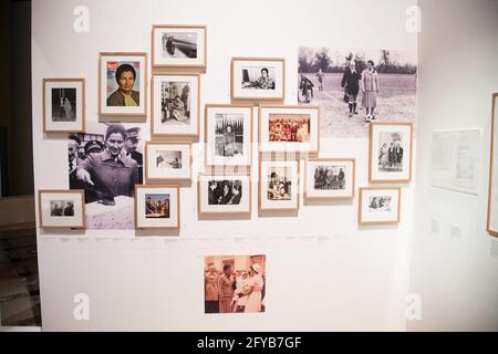 Apertura della mostra 'Nous vous aimons, Madame' Simone Veil 1927-2017 al Municipio di Parigi il 27 maggio 2021 a Parigi, Francia. Foto di Nasser Berzane/ABACAPRESS.COM Foto Stock