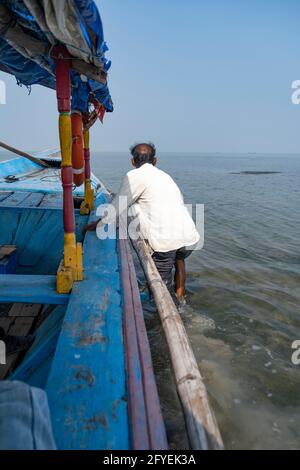 Giro in barca sul lago Chilika a Odisha. Foto Stock