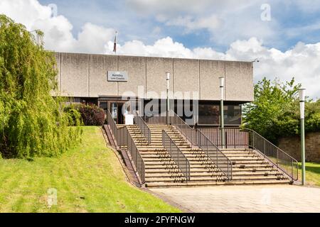 Barnsley Law Courts Building - The Court House - contenente Barnsley County Court e Magistrates Court - Barnsley, South Yorkshire, Inghilterra, UK Foto Stock