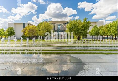 La sede principale e l'ufficio del Cancelliere tedesco Bundeskanzleramt Foto Stock