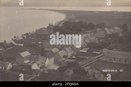 Cartolina fotografica Vintage 1913 con il villaggio di Rosemarkie, la penisola di Black Isle, Ross-shire, Scozia. Foto Stock