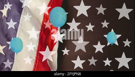 Composizione di palloncini blu e stelle sulla bandiera americana Foto Stock