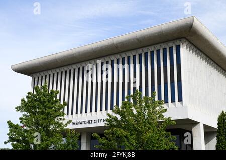 Wenatchee, WA, USA - 26 maggio 2021; il municipio di Wenatchee nella contea di Chelan si trova nel vecchio edificio federale Foto Stock