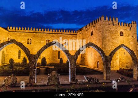 Il giardino di Santa Barbara e il Palazzo Episcopale di Braga, Portogallo Foto Stock