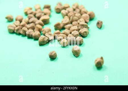 Impulsi asciutti su Surface.Pulses isolati per una dieta sana Foto Stock