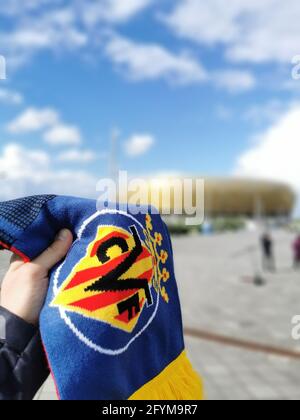 Danzica, Polonia. 26 Maggio 2021. Il sostenitore detiene una sciarpa di Villarreal CF. La finale della UEFA Europa League tra Villarreal CF e Manchester United alla Gdansk Arena. Credit: SOPA Images Limited/Alamy Live News Foto Stock