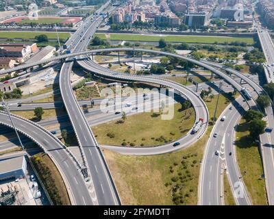 Vista aerea dell'autostrada grado separazione in Barcellona, Spagna Foto Stock