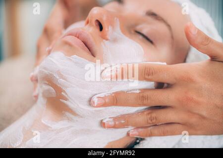 Maschera facciale cosmetica ringiovanente Foto Stock
