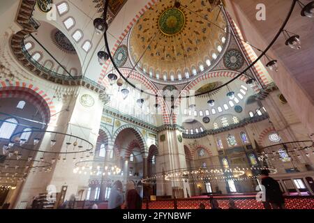 Interno della Moschea Suleymaniye a Istanbul. Turchia Foto Stock