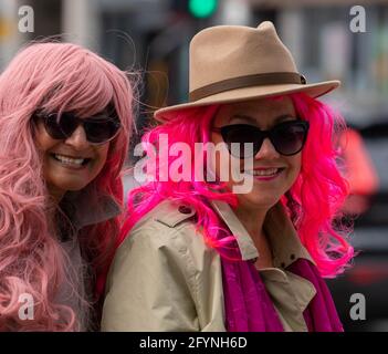 Brentwood Essex 29 maggio 2021 UN gioco di mistero di omicidio basato sulla posizione GPS che si gioca in Brentwood Essex poche ore dopo un doppio pugnale in Brentwood High Street. Credit: Ian Davidson/Alamy Live News Foto Stock