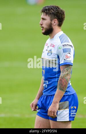 Castleford, Inghilterra - 28 maggio 2021 - Tom Briscoe (2) di Leeds Rhinos durante il Rugby League Betfred Super League Round 8 Castleford Tigers vs Leeds Rhinos al Mend-A-Hose Stadium, Castleford, UK Dean Williams/Alamy Live News Foto Stock