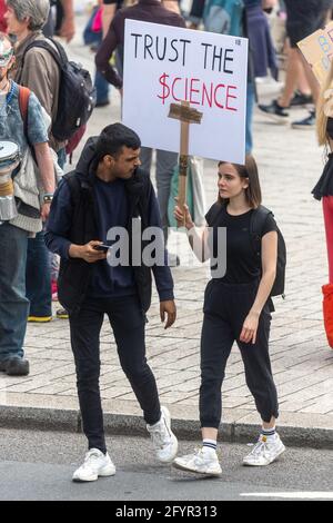 29 maggio 2021. Londra, Regno Unito. Foto di Ray Tang. I manifestanti anti anti anti anti anti-vaccinazione e anti-blocco prendono parte a una manifestazione organizzata nel centro di Londra. Foto Stock