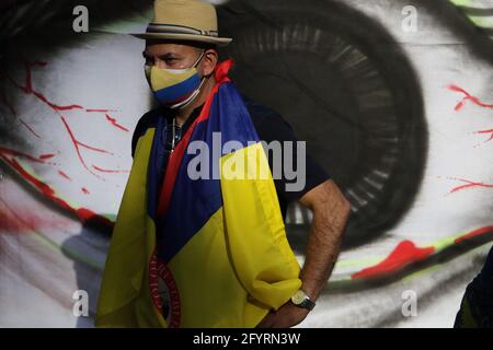 29 maggio 2021: Malaga, Spagna: La gente ha 'il IE-in' in protesta contro il massacro colombiano e per i diritti dei lavoratori, la riforma fiscale e sanitaria proposta dal governo colombiano. Credit: Lorenzo Carnero/ZUMA Wire/Alamy Live News Foto Stock