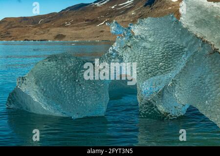 La formazione di ghiaccio in Samarinbreen, Svalbard, Norvegia Foto Stock