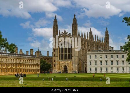 King's College Chapel dall'altra parte della Cam, Cambridge, Inghilterra Foto Stock