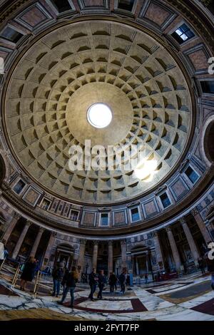 La decorazione interna del Pantheon a Roma Foto Stock