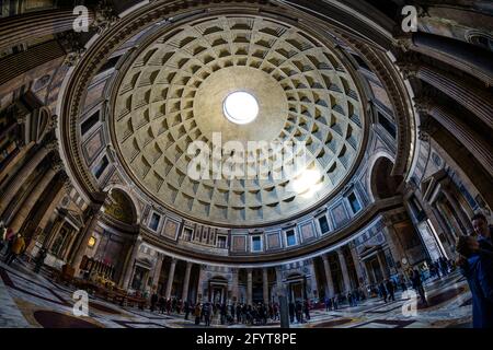 La decorazione interna del Pantheon a Roma Foto Stock