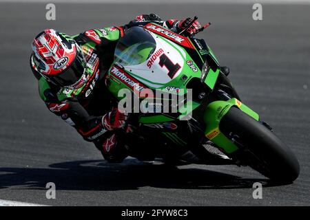 Estoril, Portogallo. 30 maggio 2021. Il britannico Jonathan Rea del Kawasaki Racing Team WorldSBK compete durante la Superpole Race del Campionato Mondiale FIM Superbike Estoril Round al circuito Estoril di Cascais, Portogallo, il 30 maggio 2021. Credit: Pedro Feuza/ZUMA Wire/Alamy Live News Foto Stock