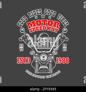 Autodromo. Emblema modello con scheletro su moto d'epoca. Elemento di design per logo, etichetta, segno, emblema, poster. Illustrazione vettoriale Illustrazione Vettoriale