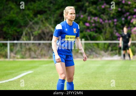 Neath, Galles. 30 maggio 2021. Jessica Bennett di Abergavenny Women durante la partita di Orchard Welsh Premier Women's League tra Swansea City Ladies e Abergavenny Women alla Llandarcy Academy of Sport di Neath, Galles, Regno Unito, il 30 maggio 2021. Credit: Duncan Thomas/Majestic Media/Alamy Live News. Foto Stock